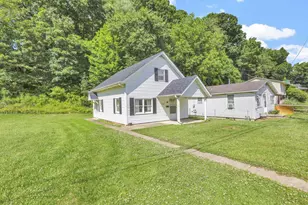 1392 4th St, Logan, OH 43138 - Photo 2