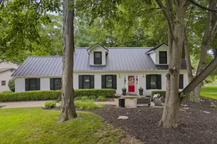 1082 Autumn Woods Dr, Westerville, OH 43081 - Photo 2