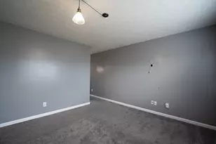 2567 Edencreek Ln, Columbus, OH 43207 - Photo 18