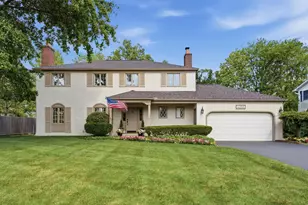 4350 Crown Point Dr, Columbus, OH 43220 - Photo 1