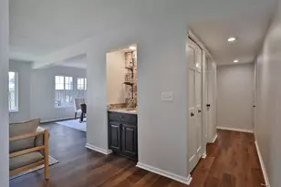 254 St Antoine St, Columbus, OH 43085 - Photo 10