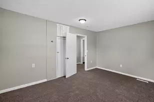 355 Woodlawn Ave, Columbus, OH 43228 - Photo 22
