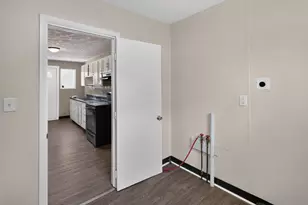 355 Woodlawn Ave, Columbus, OH 43228 - Photo 30
