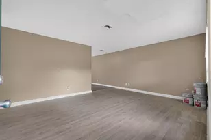 3919 Carlton Ave, Columbus, OH 43227 - Photo 8