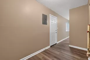 3919 Carlton Ave, Columbus, OH 43227 - Photo 16