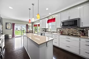 236 Balsamine Dr, Powell, OH 43065 - Photo 8