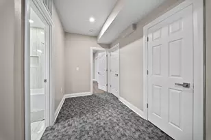2454 Kilbourne Ave, Columbus, OH 43229 - Photo 50