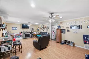 124 Hathaway Rd, West Jefferson, OH 43162 - Photo 4