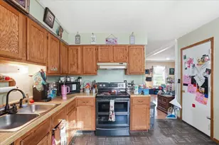 124 Hathaway Rd, West Jefferson, OH 43162 - Photo 10