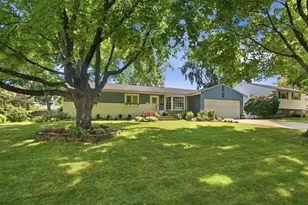 671 Overlook Dr, Columbus, OH 43214 - Photo 4