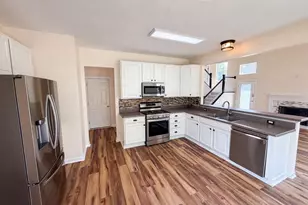 1332 Delcastle Loop, Grove City, OH 43123 - Photo 2