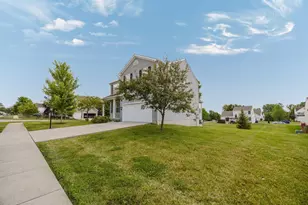1752 Keela Dr, Pataskala, OH 43062 - Photo 2
