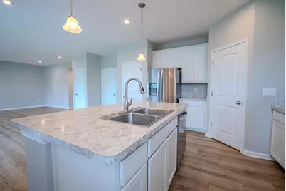 319 Honeysuckle Street, Ashville, OH 43103 - Photo 8