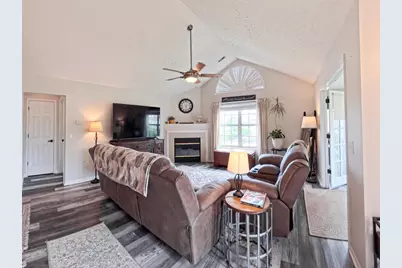 6053 Landings Pond Place, Grove City, OH 43123 - Photo 4