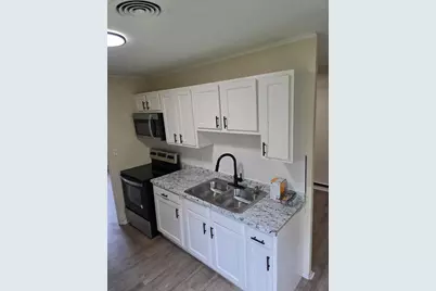 1058 E 26th Avenue, Columbus, OH 43211 - Photo 2