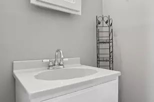 387 Maple Dr, Columbus, OH 43228 - Photo 22