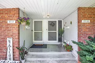 2715 Charing Rd, Upper Arlington, OH 43221 - Photo 6
