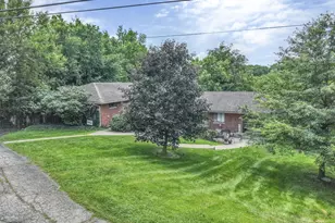 2715 Charing Rd, Upper Arlington, OH 43221 - Photo 12