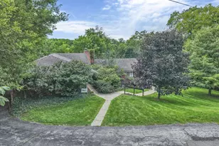 2715 Charing Rd, Upper Arlington, OH 43221 - Photo 10