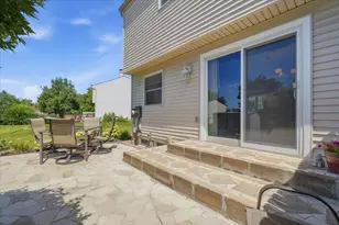 2977 Talbrock Cir, Dublin, OH 43017 - Photo 4