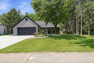 211 Rosehill Rd, Reynoldsburg, OH 43068 - Photo 2