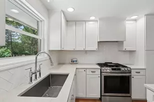 945 Kendale Rd S, Columbus, OH 43220 - Photo 6