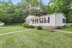 17563 Buckingham Rd, Logan, OH 43138 - Photo 4