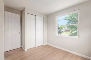 660 Cherry Hollow Rd, Columbus, OH 43228 - Photo 22