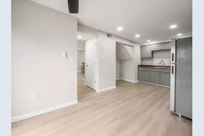 660 Cherry Hollow Road #E, Columbus, OH 43228 - Photo 8