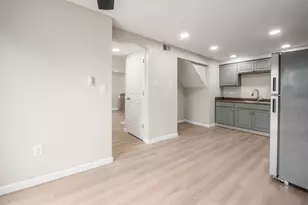 660 Cherry Hollow Rd, Columbus, OH 43228 - Photo 8