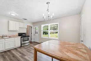 3931 Marsha Dr, Columbus, OH 43207 - Photo 6