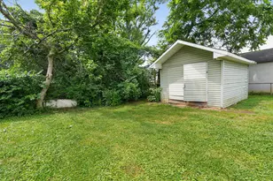 3823 Briggs Rd, Columbus, OH 43228 - Photo 8