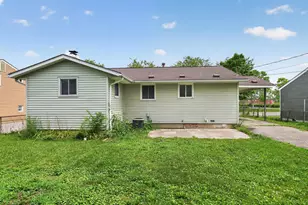 3823 Briggs Rd, Columbus, OH 43228 - Photo 10
