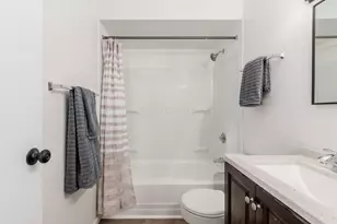 2466 Natchez Dr, Columbus, OH 43209 - Photo 16