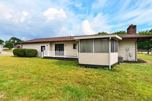 367 Lawnwood Dr, Circleville, OH 43113 - Photo 10