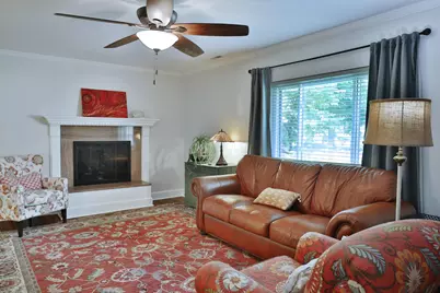393 Charleston Avenue, Columbus, OH 43214 - Photo 8