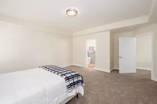 3832 Emmons Ave, Columbus, OH 43219 - Photo 10