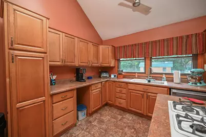 823 Christopher Drive, Marion, OH 43302 - Photo 18