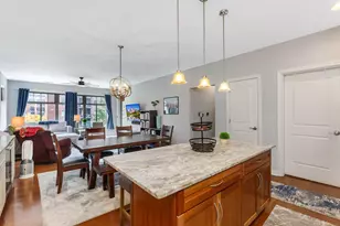251 Daniel Burnham Square, Columbus, OH 43215 - Photo 4