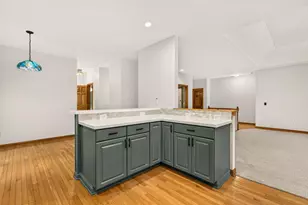 895 Linworth Village Dr, Columbus, OH 43235 - Photo 24