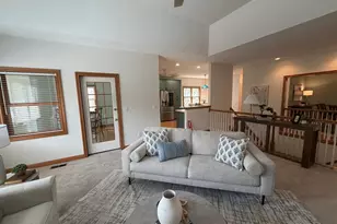 895 Linworth Village Dr, Columbus, OH 43235 - Photo 18