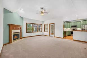 895 Linworth Village Dr, Columbus, OH 43235 - Photo 12