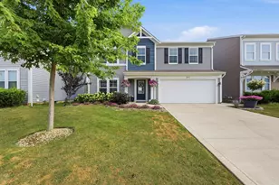 4872 Amber Xing Dr, Columbus, OH 43232 - Photo 2