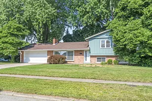 665 Garden Pkwy, Circleville, OH 43113 - Photo 4