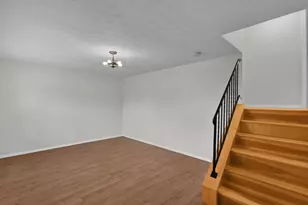 1435 E Mithoff St, Columbus, OH 43206 - Photo 8