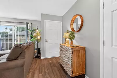 4036 Blendon Way Drive #70E, Columbus, OH 43230 - Photo 2