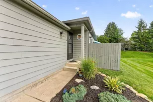 4036 Blendon Way Dr, Columbus, OH 43230 - Photo 1