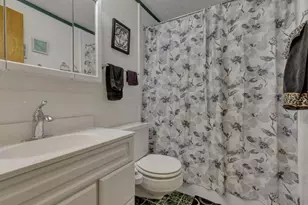 703 Cherry Hollow Rd, Columbus, OH 43228 - Photo 4