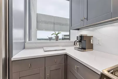 1 Miranova Place #1710, Columbus, OH 43215 - Photo 6