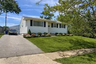 735 Maurine Dr, Columbus, OH 43228 - Photo 1